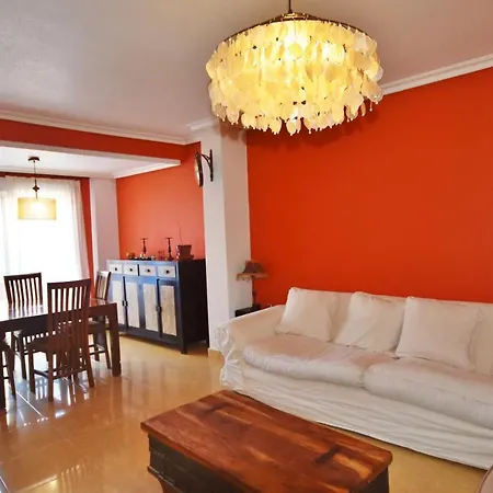 He Center Apartment *