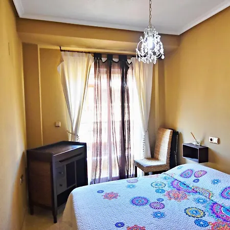 He Center Apartment *